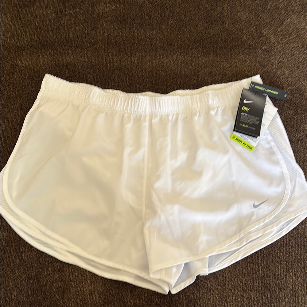Nike White Athletic Shorts Lightweight Elastic Waist